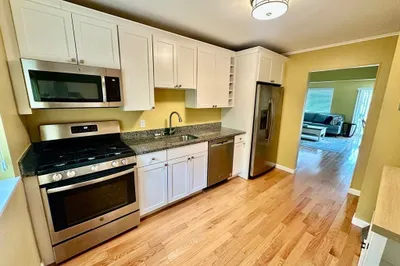 6 Bayberry Dr #4