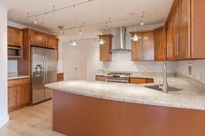 85 East India Row #25G