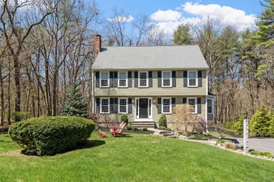 112 Stonecleave Road 1