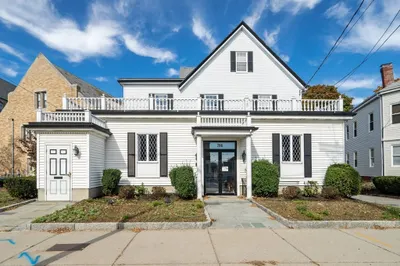 786 Mt Auburn St 1