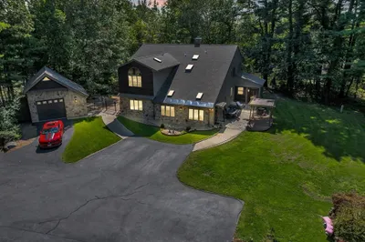 8 Brookside Rd