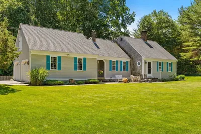 25 Indian Pond Rd 1