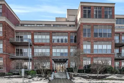 156 Porter St #210