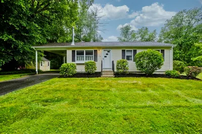 36 Brookwood Dr 1