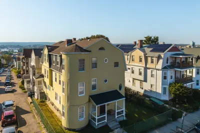 96 Vernon St 1