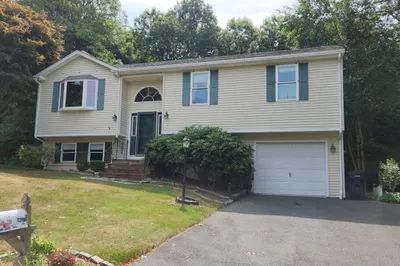 31 Schooner Dr 1