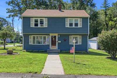 127 Isabelle St 1