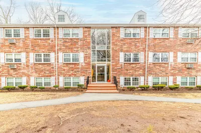 101 Edgelawn Ave #11 1