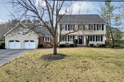 46 Mary Ann Way 1