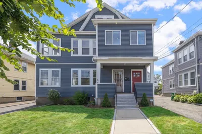 17-19 Woodrow Ave