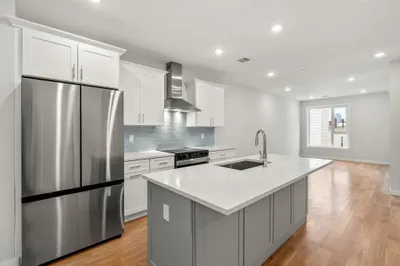 267 Old Colony Ave #311 1