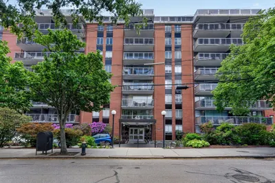 45 Longwood Ave #409 1