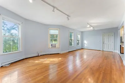 42-44 Woodlawn Street #5 1