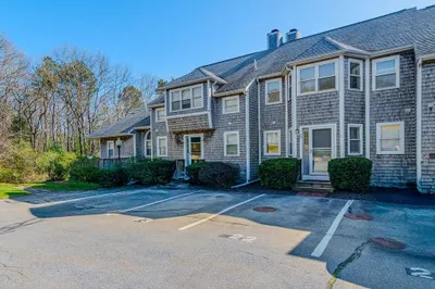 22 Harbor Hill Dr #22 1