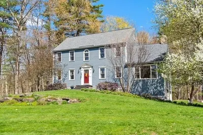 15 Brookdale Ln