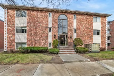 288 Main St #305