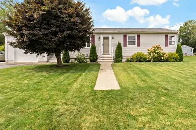 79 Brushwood Dr