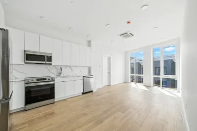 38 Hichborn St #203