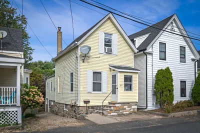 62 Crescent St