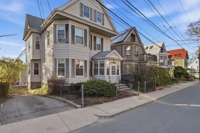 7 Sheldon St