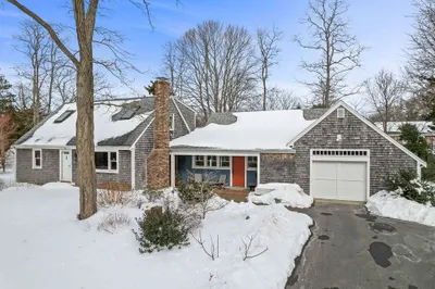 44 Elvira Ave 1
