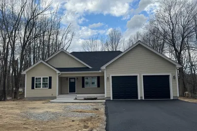 457 Patriots Rd 1