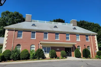 2 Meetinghouse Rd #8 1