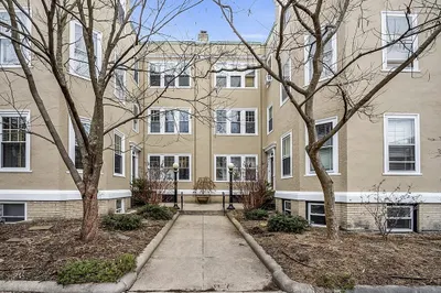 2 Avon St #4