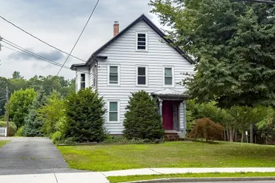 292 N Main St