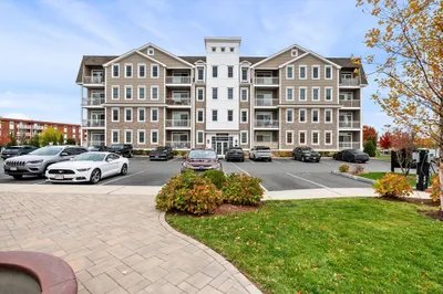 320 Middlesex Ave #A208