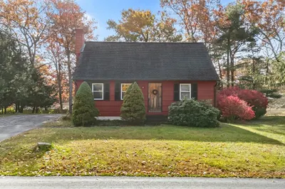 10 Friar Tuck Ln 1