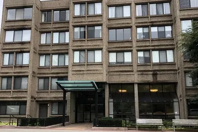 1731 Beacon St #523