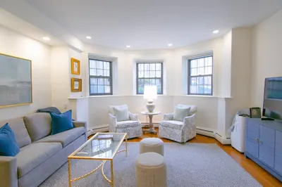 113 Commonwealth Ave #1