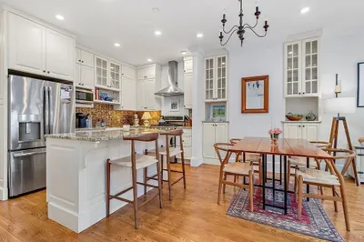 34 Worcester Sq #4