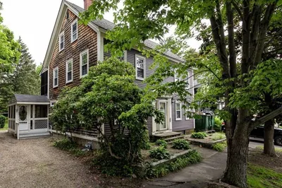 34 Railroad Ave 1