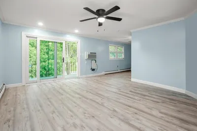 90 Edgelawn Avenue #4 1