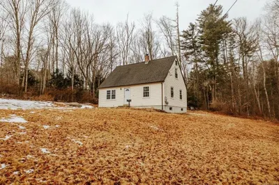 74 Woodward Rd
