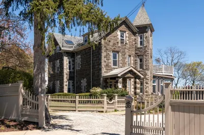 35 Grandview Avenue #2