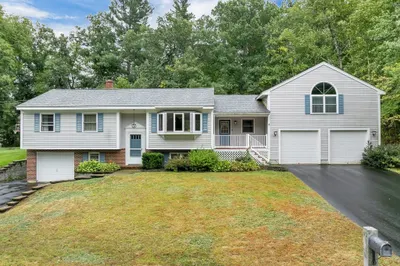 10 Davis Road 1