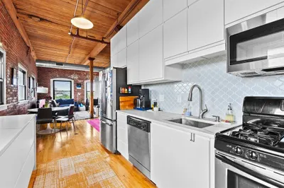 244 Brighton Ave #402