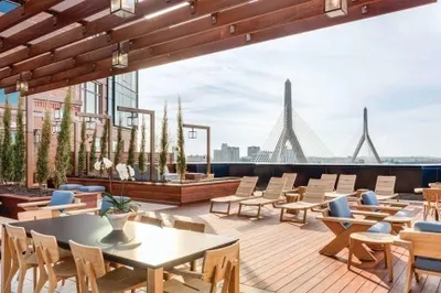 100 Lovejoy Wharf #10M 1