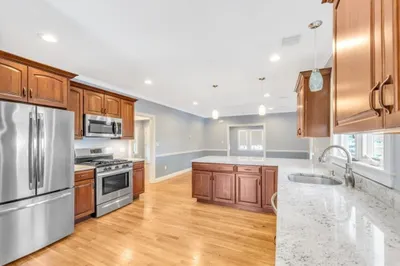 8 Newburg St #8