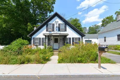 74 Main St