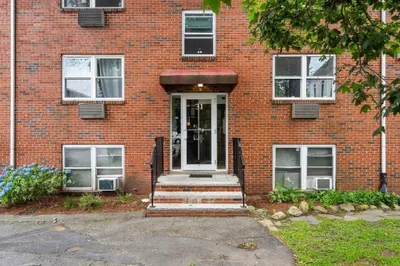 31 Montvale Ave #8 1
