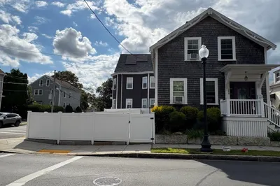 389 Cottage St 1