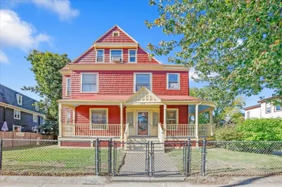 373 Adams St 1