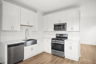 252 Magnolia St #3L