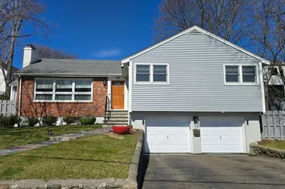 91 Mary Ellen Rd