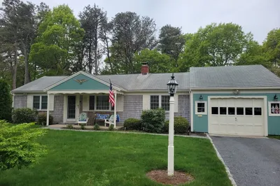 39 Phyllis Dr 1
