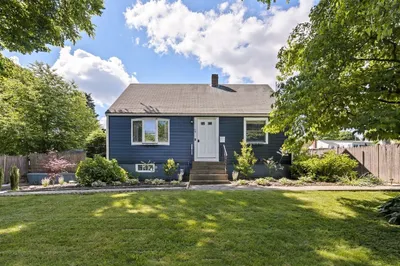 94 Hibiscus Ave 1